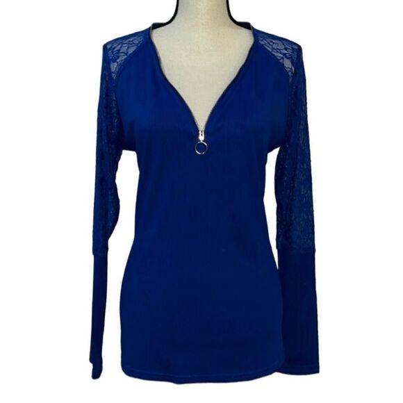Ribbed Lace Contrast Blouse - Picture 1 of 9